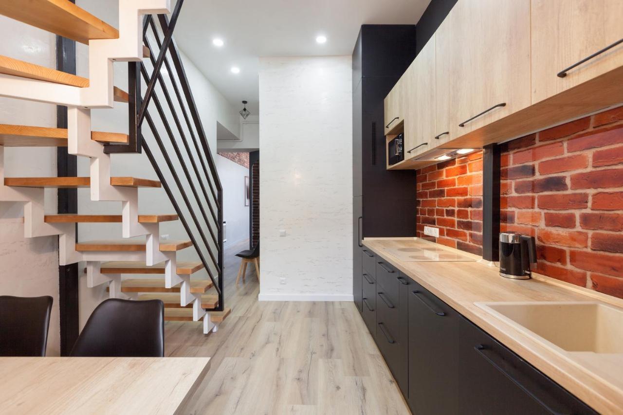Leogrand Apartments On Khmelnytskoho 11 Lwów Zewnętrze zdjęcie