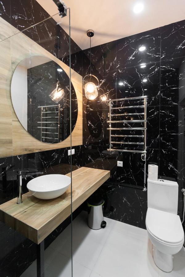 Leogrand Apartments On Khmelnytskoho 11 Lwów Zewnętrze zdjęcie