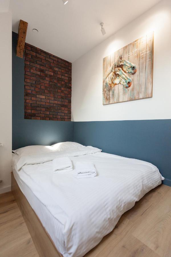 Leogrand Apartments On Khmelnytskoho 11 Lwów Zewnętrze zdjęcie