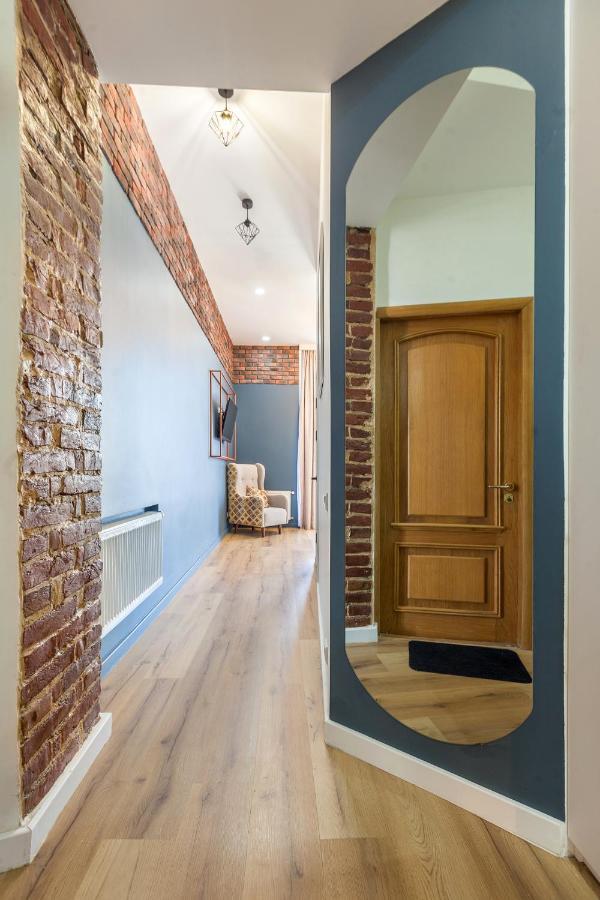 Leogrand Apartments On Khmelnytskoho 11 Lwów Zewnętrze zdjęcie
